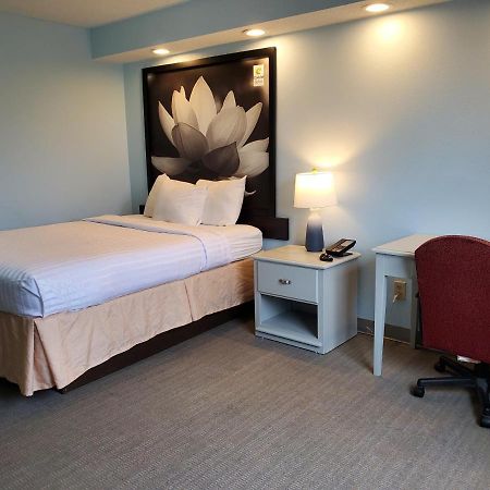 Coastal Inn & Suites Ουίλμινγκτον Εξωτερικό φωτογραφία