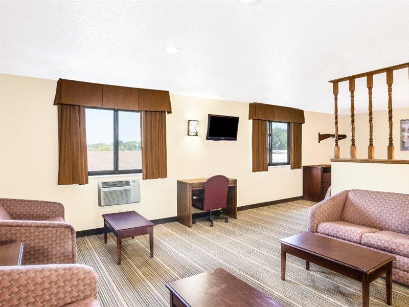 Coastal Inn & Suites Ουίλμινγκτον Εξωτερικό φωτογραφία