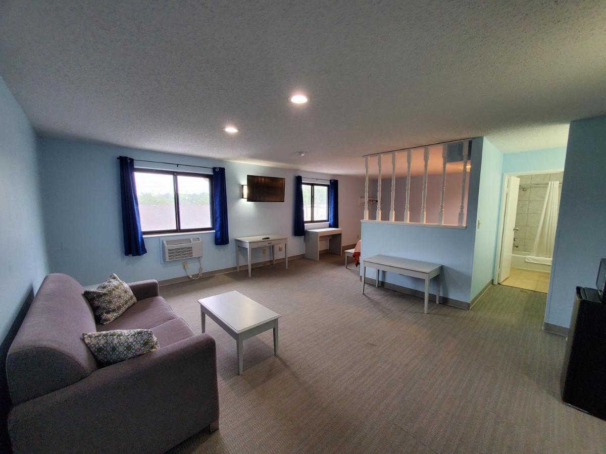 Coastal Inn & Suites Ουίλμινγκτον Εξωτερικό φωτογραφία