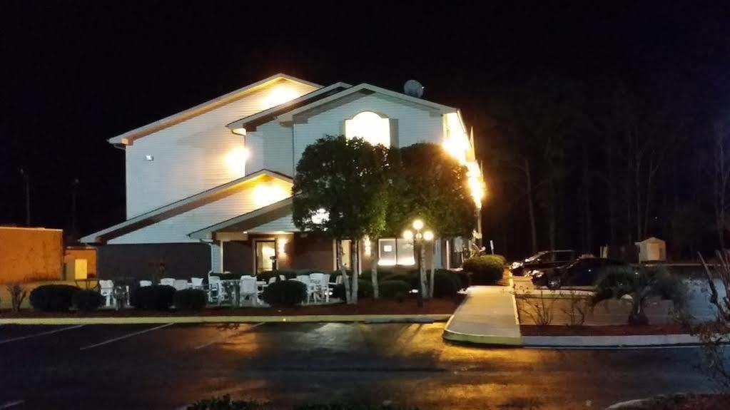 Coastal Inn & Suites Ουίλμινγκτον Εξωτερικό φωτογραφία